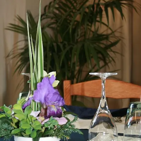 Le Manoir De Villers Bed & Breakfast