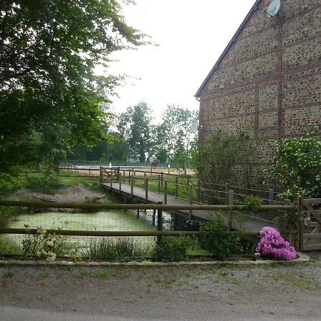 Le Manoir De Bed & Breakfast La Vespiere